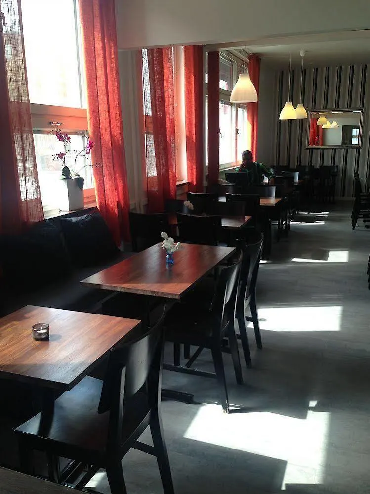 Metro Hotel Stockholm 3*,